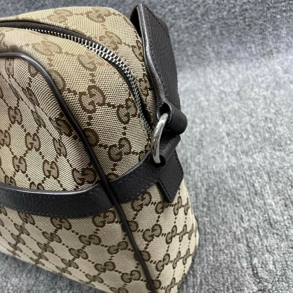 100% Authentic Gucci One Shoulder Messenger Bag 585-101524 - Picture 5 of 15